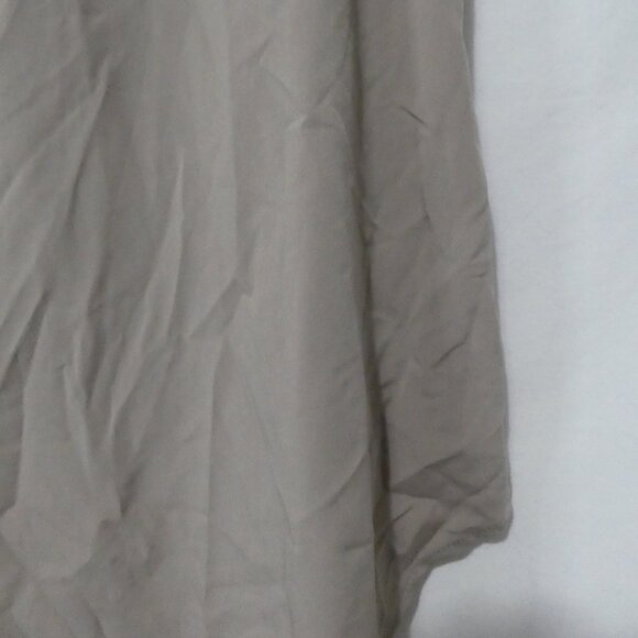 FLUO | small | Sleeveless High-Low Collared Blouse | Made In USA - Picture 14 of 15